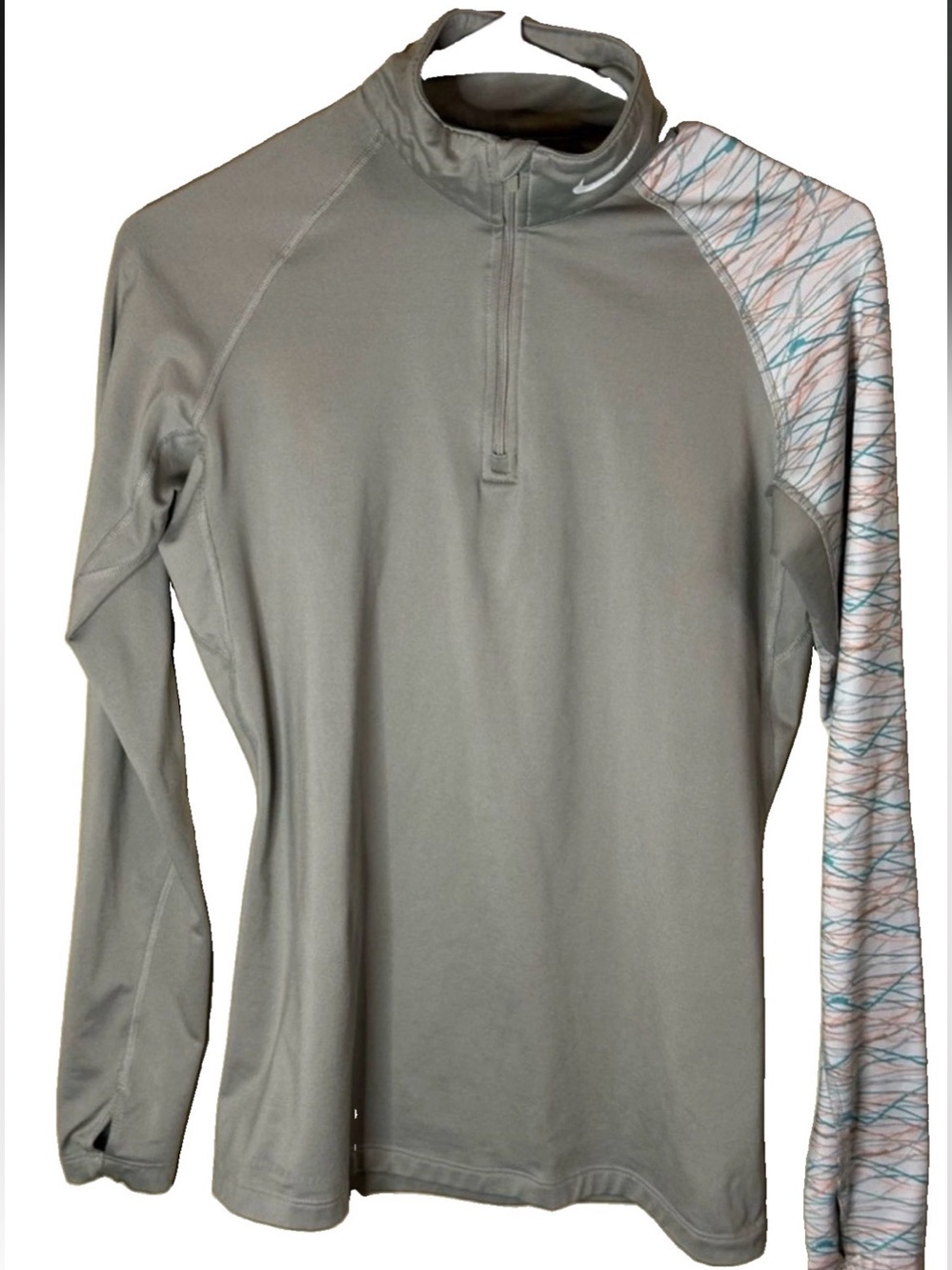 Nike Pro Combat Women's Long-Sleeve 1/4 Zip Gray with Patterned Sleeve - MED